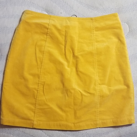 Forever 21 yellow skirt - Picture 2 of 3